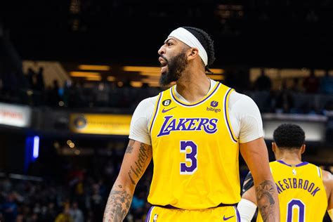 Oklahoma City at Los Angeles Lakers odds, picks and predictions .